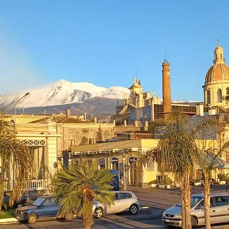 Casa Mongibello Sicilia, 100 Square Meters * Riposto